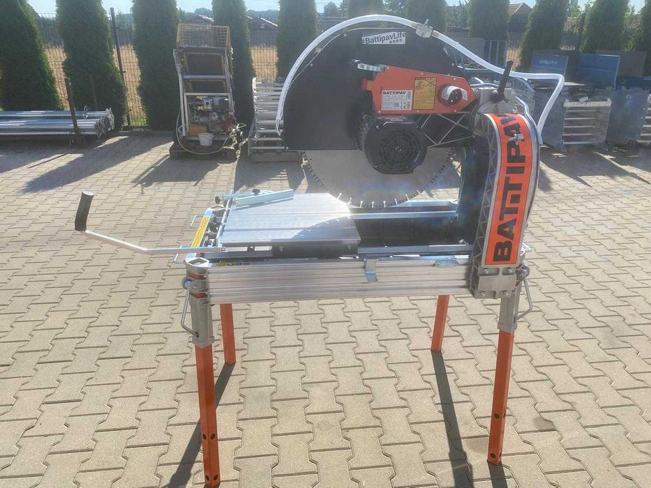 Piła Przecinarka budowlana 230/400V BATTIPAV EXPERT 600 cegieł pustaka
