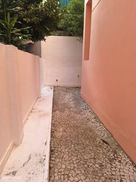 Apartamento T2 para arrendamento em Campo de Ourique