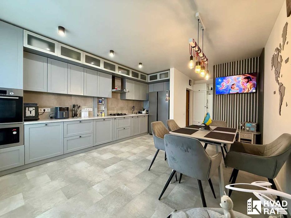 Укомплектована 3кім квартира з якісним ремонтом в ЖК Ювілейний!