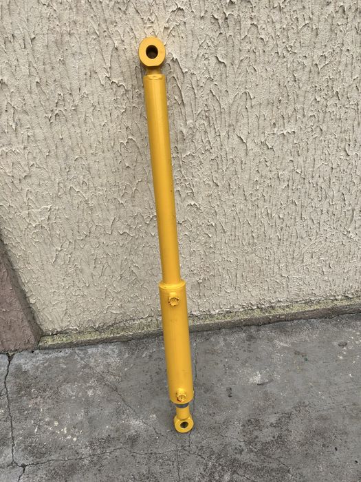 Продам Гідроциліндр на кун деліф 1800 новий