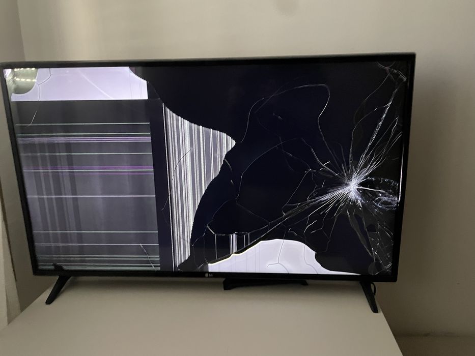 Televisão LG  para peças (partida)