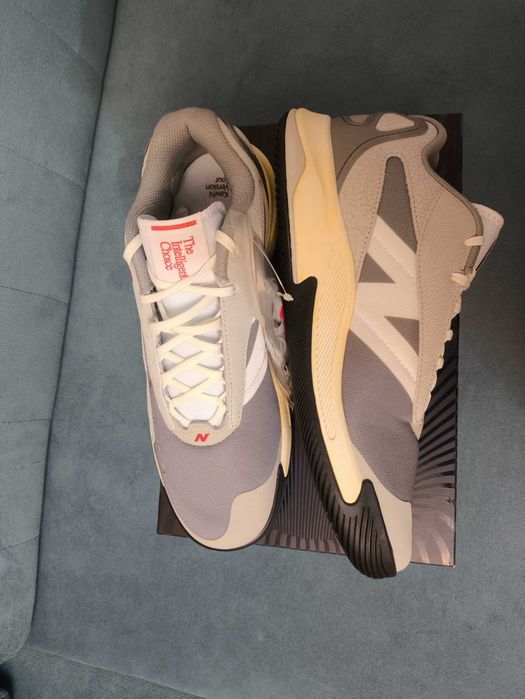 New Balance Kawhi 4 "Dad Shoe" – buty do koszykówki 43 EU / 9,5 US
: