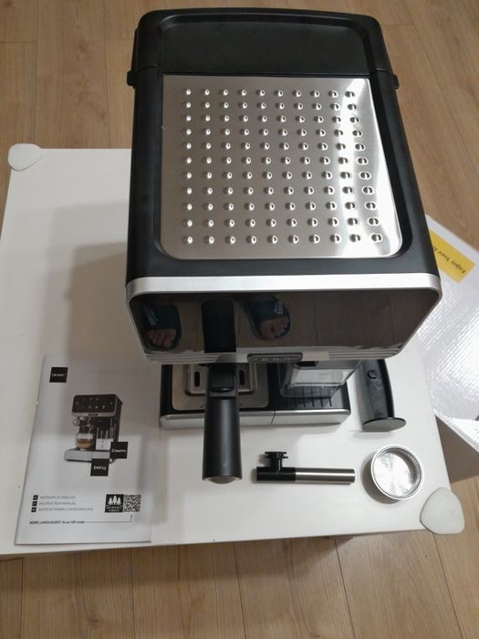 Sprzedam  ekspres do kawy Yoer Cremo Pro EMFO3BK