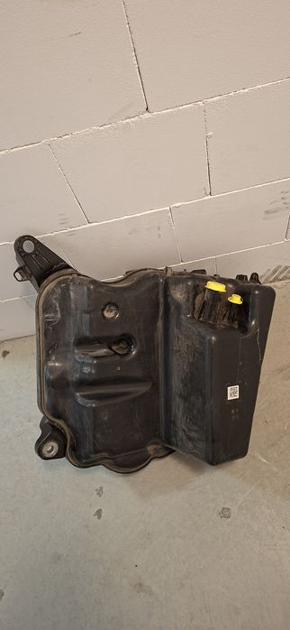 Zbiornik ad blue Audi A6 C8 40 TDI Pompa  80A131968Q