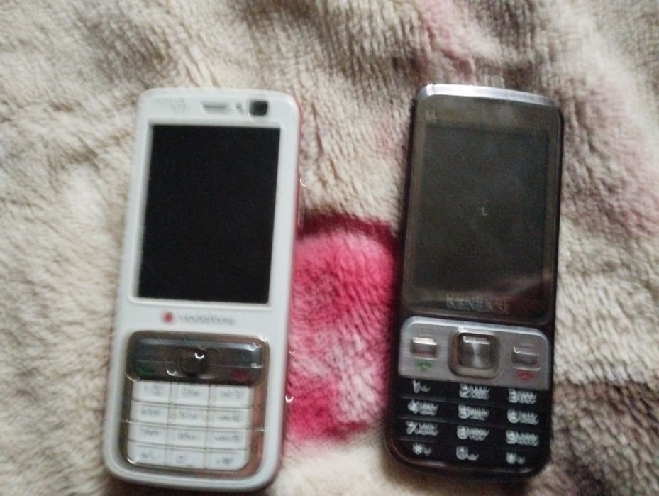 Кнопочні телефони