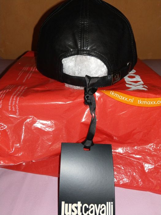 Wyprzedaż czapka męska Just Cavalli.