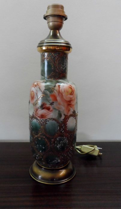 Candeeiro em porcelana