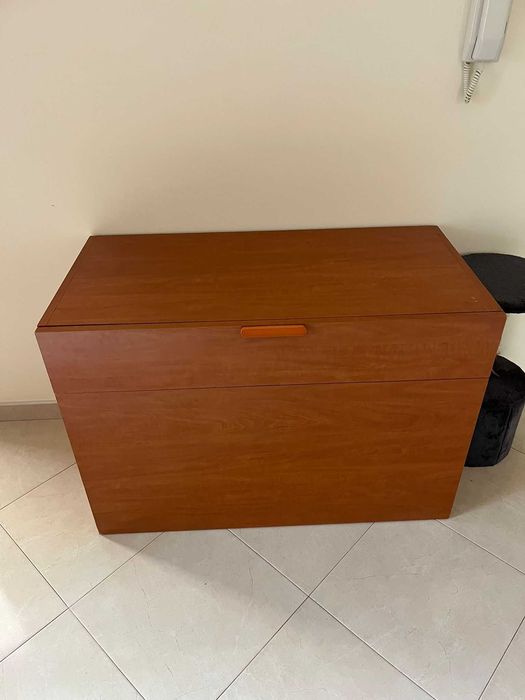 Aparador / Baú de Madeira