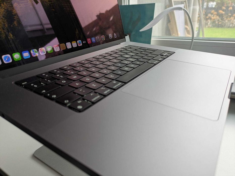 MacBook Pro 16” (2021) M1 Max| 32GB | 1TB SSD |GPU 24-core |Space Gray