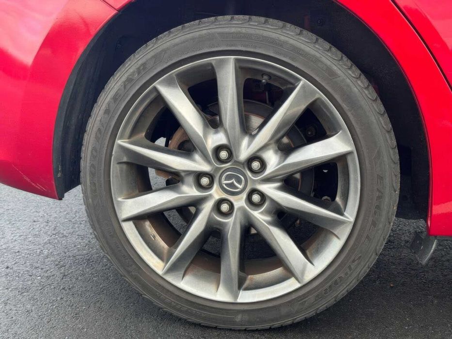 Mazda 3 Premium      2018