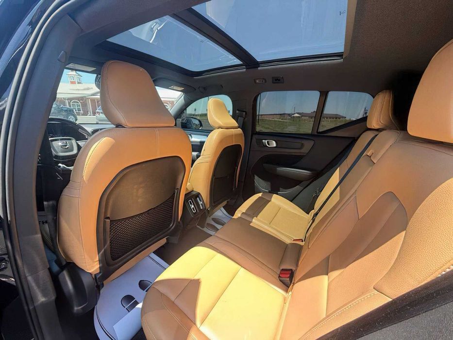 Volvo XC40 T5 Momentum      2019