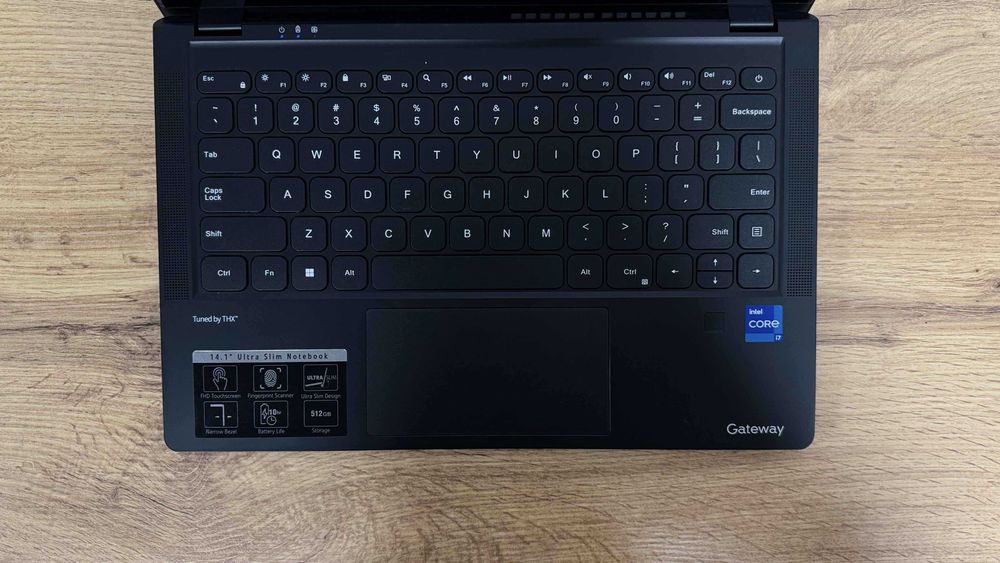 ТОП! ноутбук 10 ядер Intel Core i7-1255U / RAM 8 ГБ / SSD 512 GB