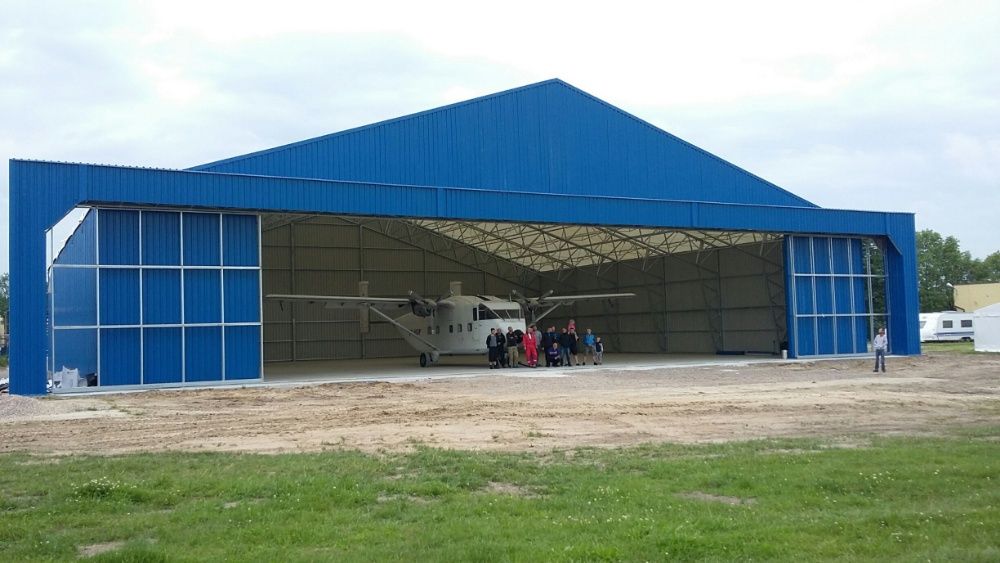 Hala Stalowa 1000 m2, 20 metrów szerokości , płyta warstwowa PIR