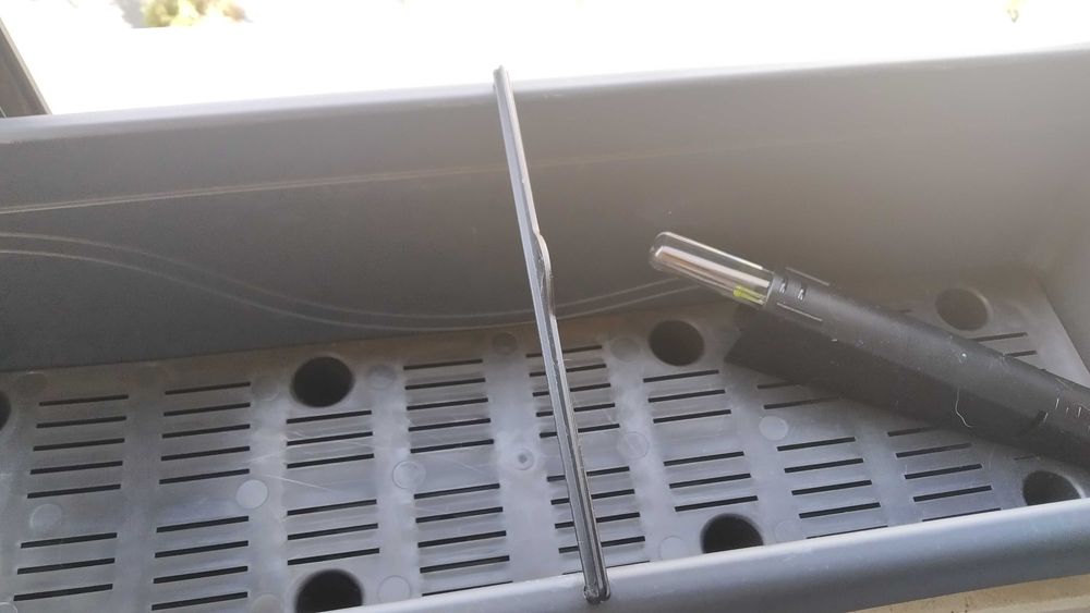 Vaso rectangular, cor antracite; nunca usado; tem etiqueta de origem