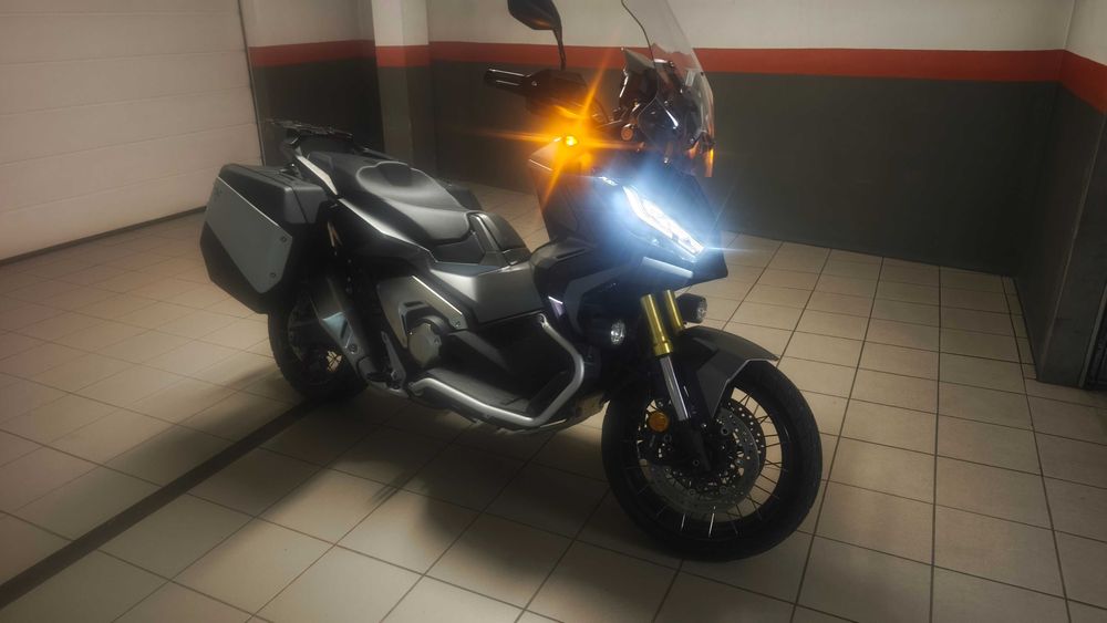 Honda X-Adv 750 , 60 cv rigorosamente nova (6500 kms)