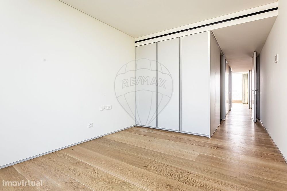 Apartamento T4 para venda