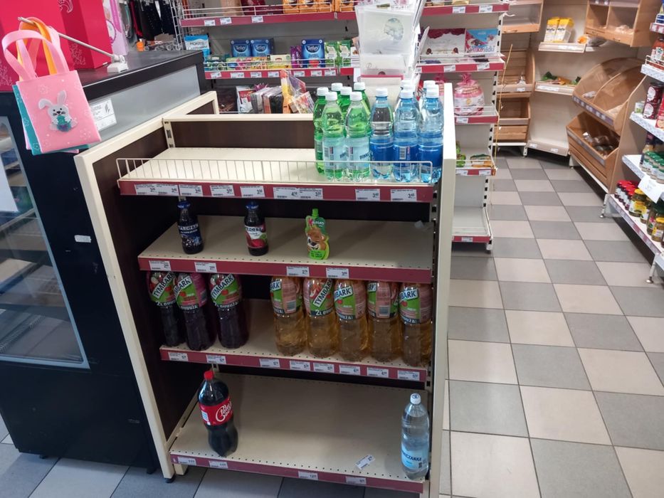 Wyposażenie  sklepu sprzedam -tanio
