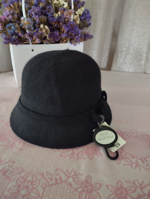 Капелюшок жіночий