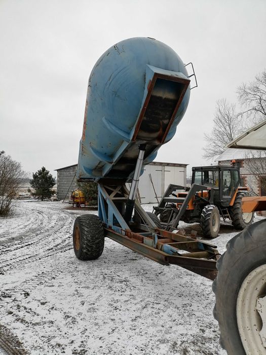 Przyczepa skorupowa wozidło budowlane