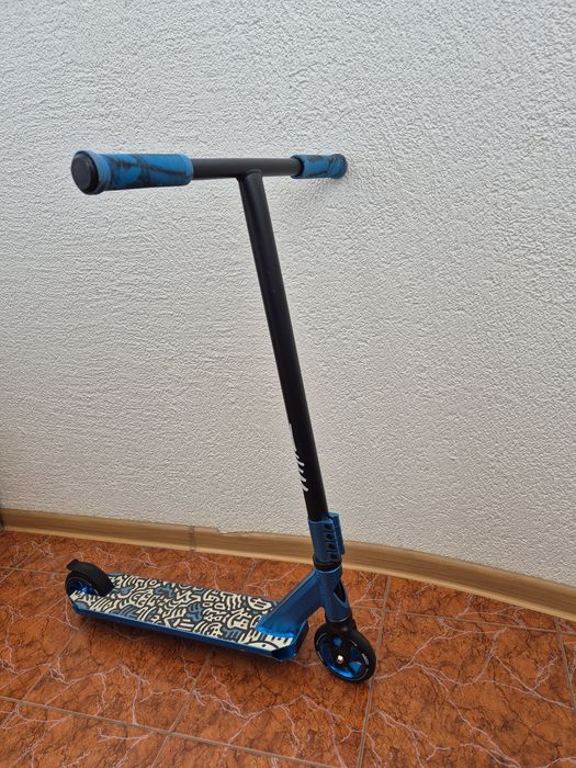 Двоколісний самокат Lionelo Whizz Blue Cobalt