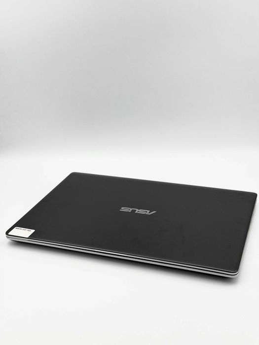 Laptop ASUS VivoBook S14 / Intel Core i5 / 12 GB RAM / 256 GB SSD + GW 12 msc