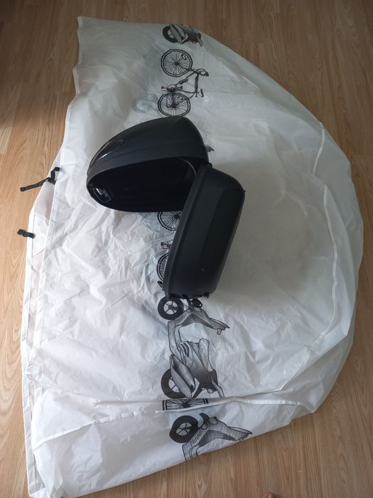 Givi 30 litros incluem uma capa para sua moto