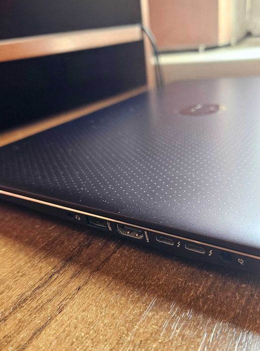 Ноутбук HP ZBook Studio G3 Mobile Workstation