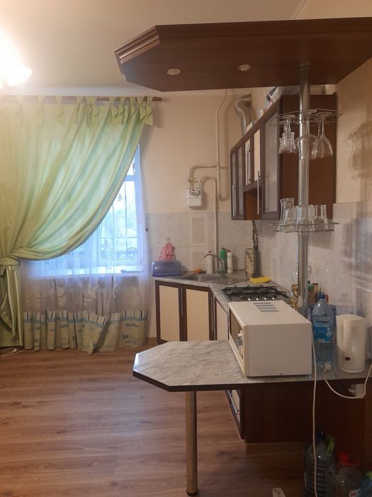Продаю двухкомнатную в старом центре