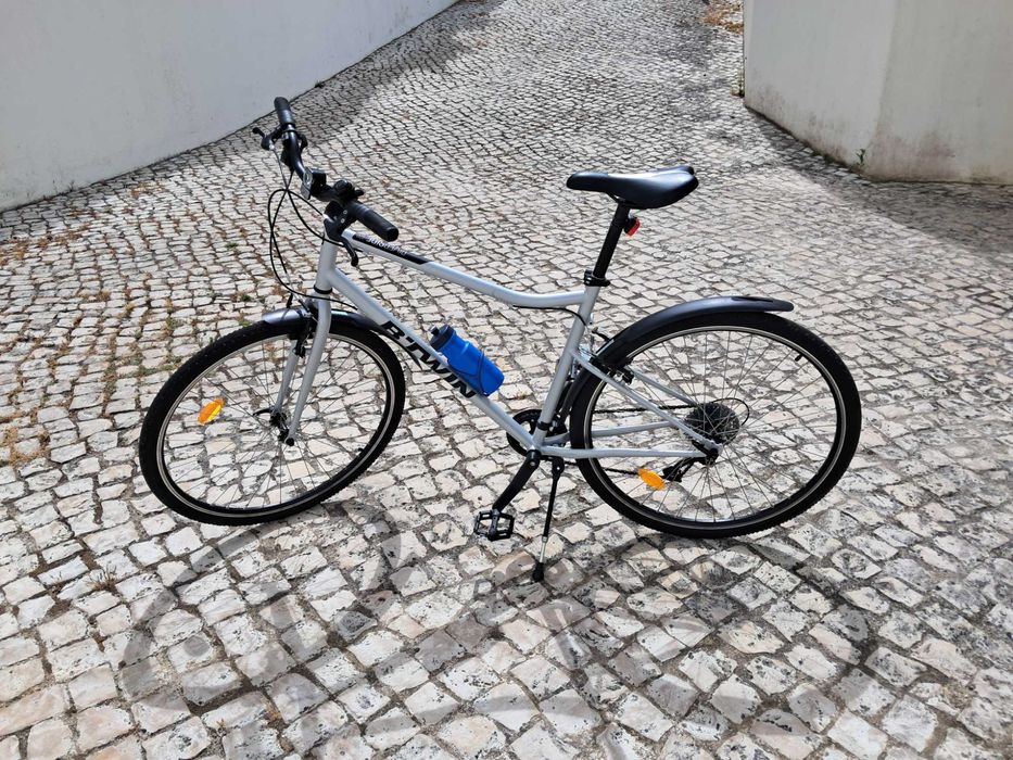Bicicleta de Trekking Riverside 120  (L). + Capaceta