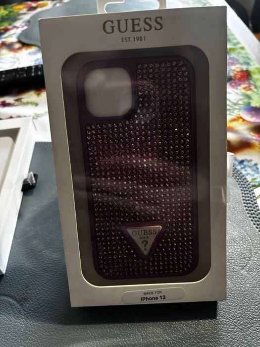 Orginalne etui do iphone 13 Guess