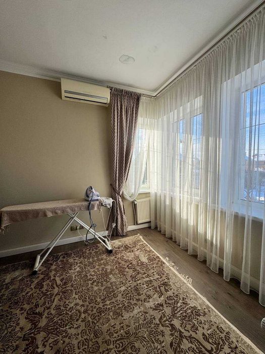 Престижна локація, якісний будинок, 16 соток, БАНЯ на дровах