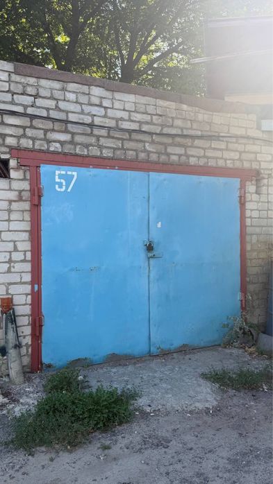 Гараж в кооперативі