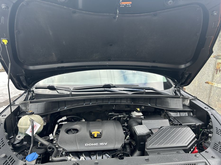 Офіційне авто ,максимальна комплектація