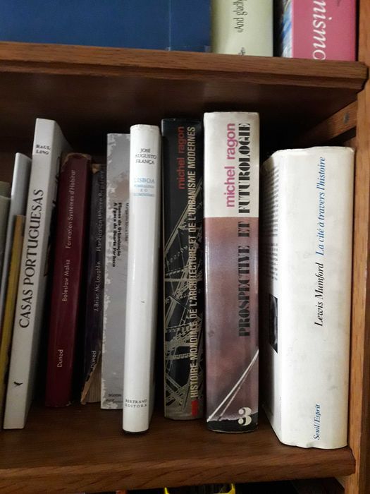 Livros de Pintura, Arquitectura e outras artes a preços a partir de 3€