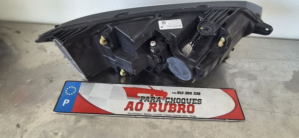 Farol esq dacia sandero lll 2021-2026