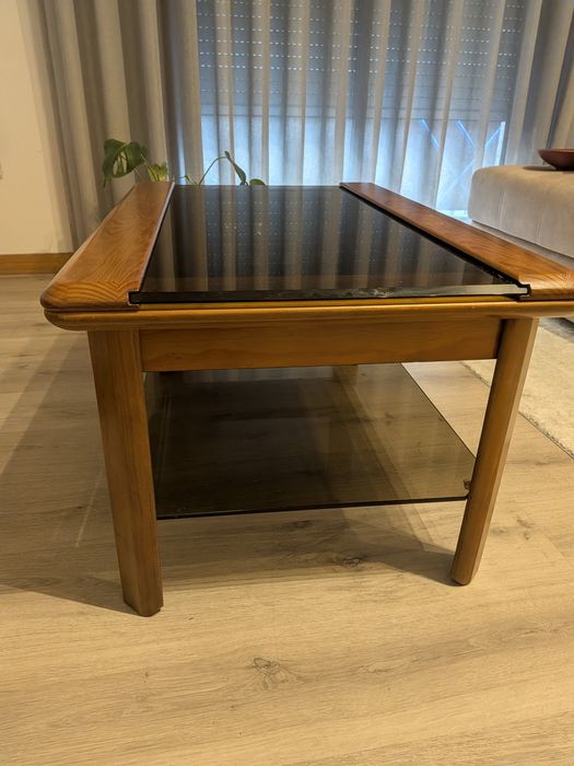 Mesa de sala (cerne)