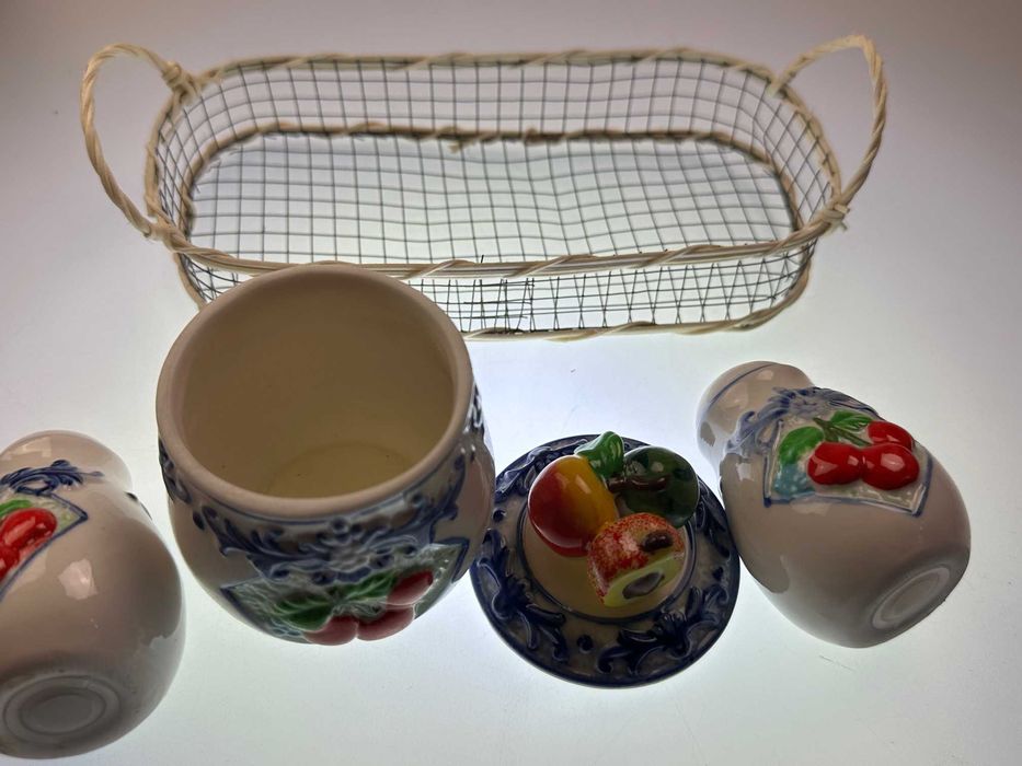 Pojemniczki ceramiczne na przyprawy dekoracyjne