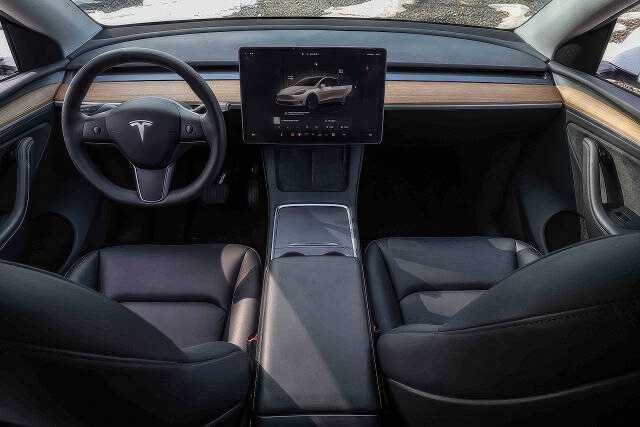 2025 Tesla Model Y Long Range