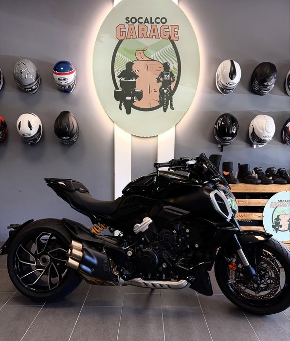 Ducati Diavel V4