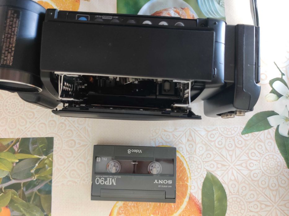 Sharp VL-E 30S відеокамера касетна