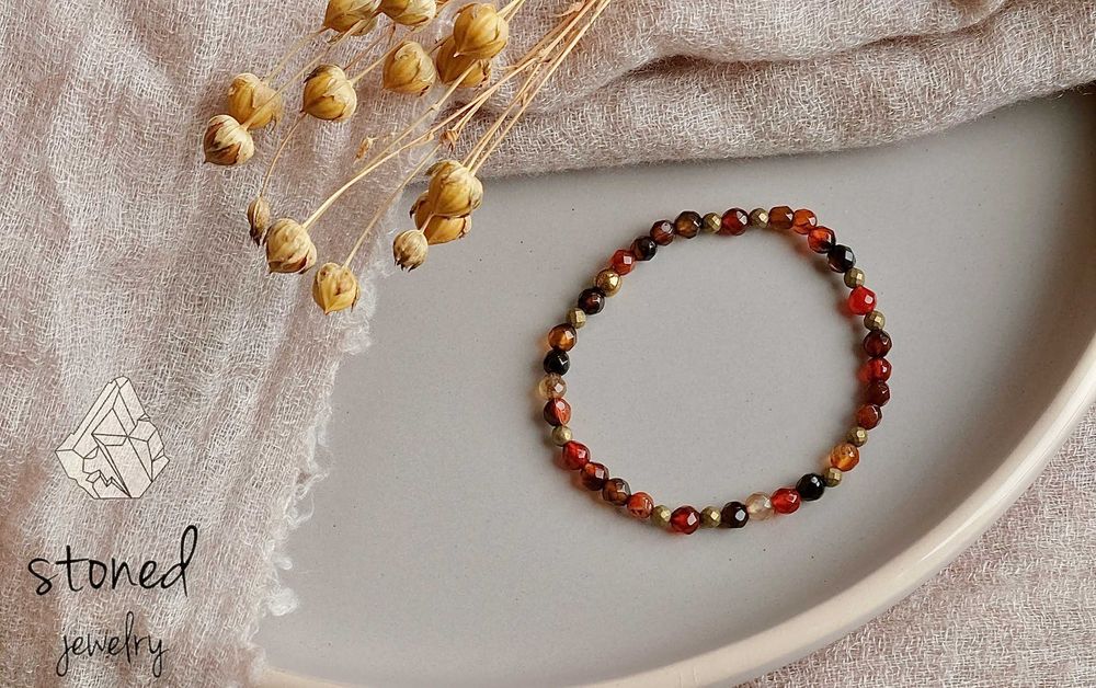 Bransoletka agat rudo czarny 4mm na gumce