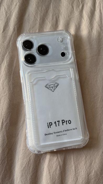 Чохол на iphone 17 pro