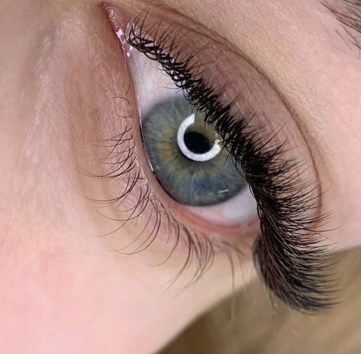 Наращивание , ламинирование ресниц Запорожье Хортицкий район