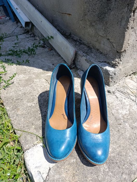 Сині шкіряні туфлі Clarks