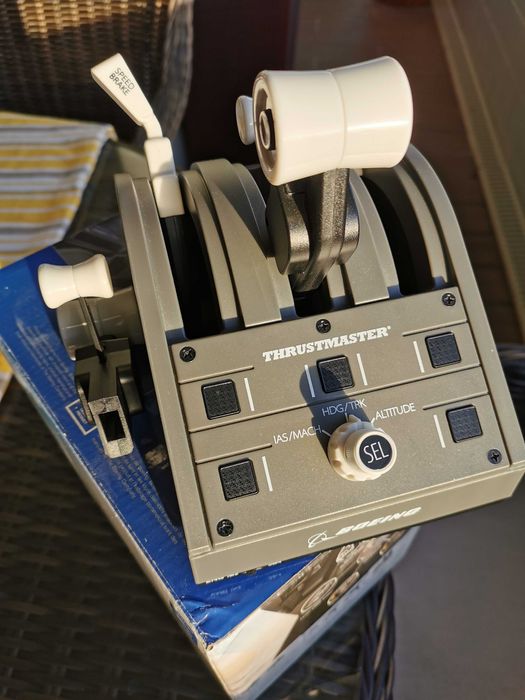 Thrustmaster TCA Quadrant Boeing Edition PCXbox