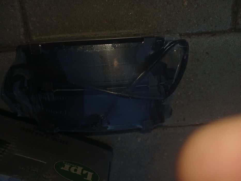 Продам задні тормозні  колодки