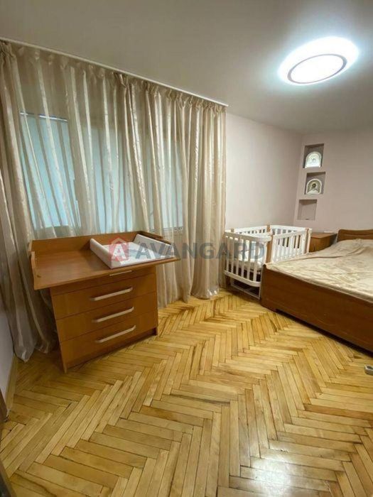 Продається 2-кімнатна квартира з окремими кімнатами на Академіка Сахарова - View 4
