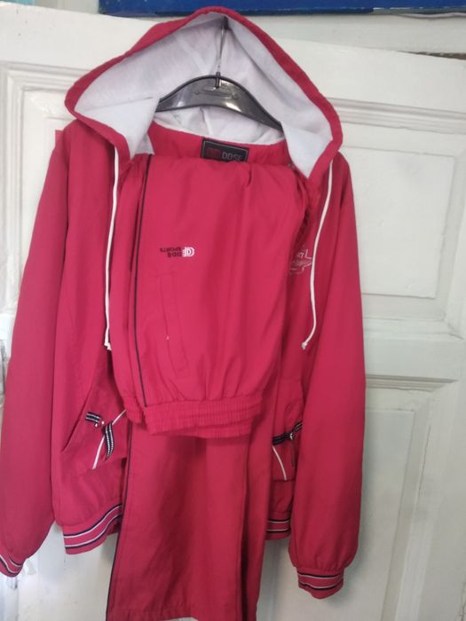 Костюм спортивный