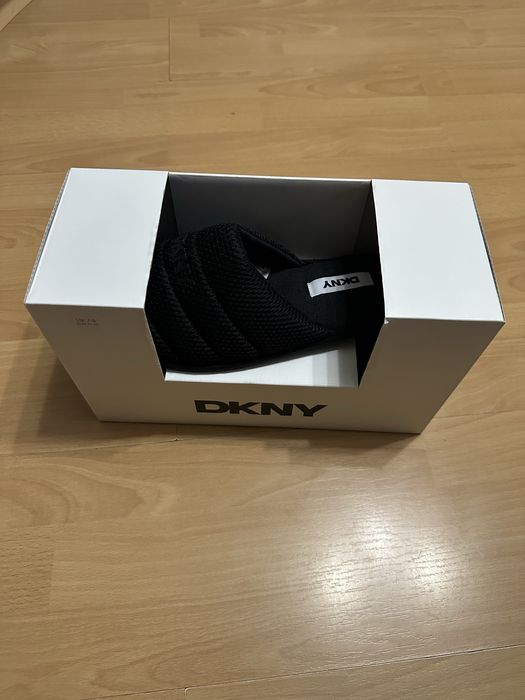 Męskie kapcie DKNY
