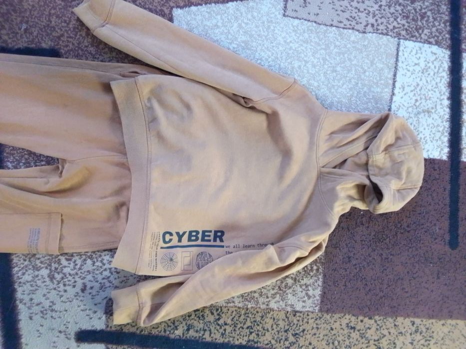 Спортивні костюми 100 грн за все